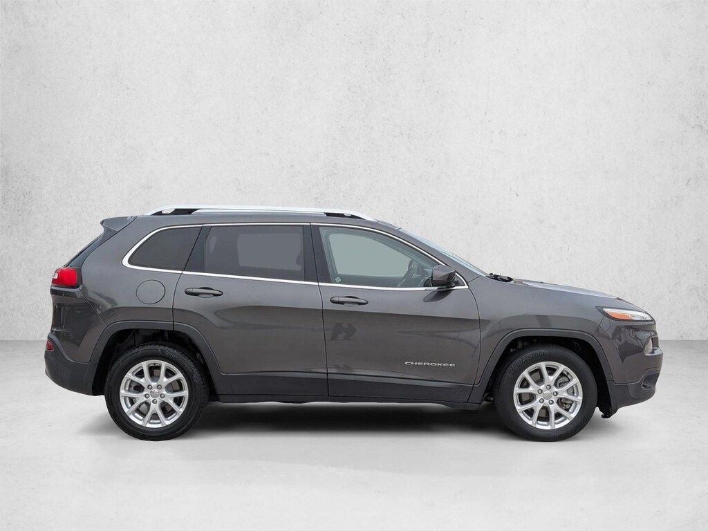 Used 2014 Jeep Cherokee Latitude FWD SUV