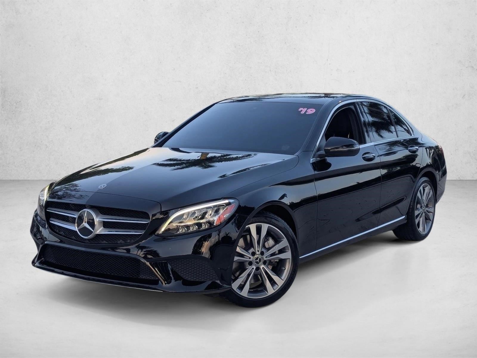 2019 Mercedes-Benz C-Class C300's photo