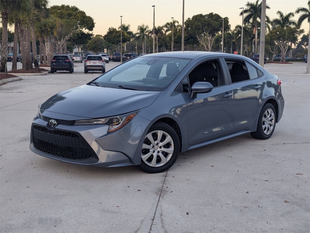Used 2022 Toyota Corolla LE Sedan