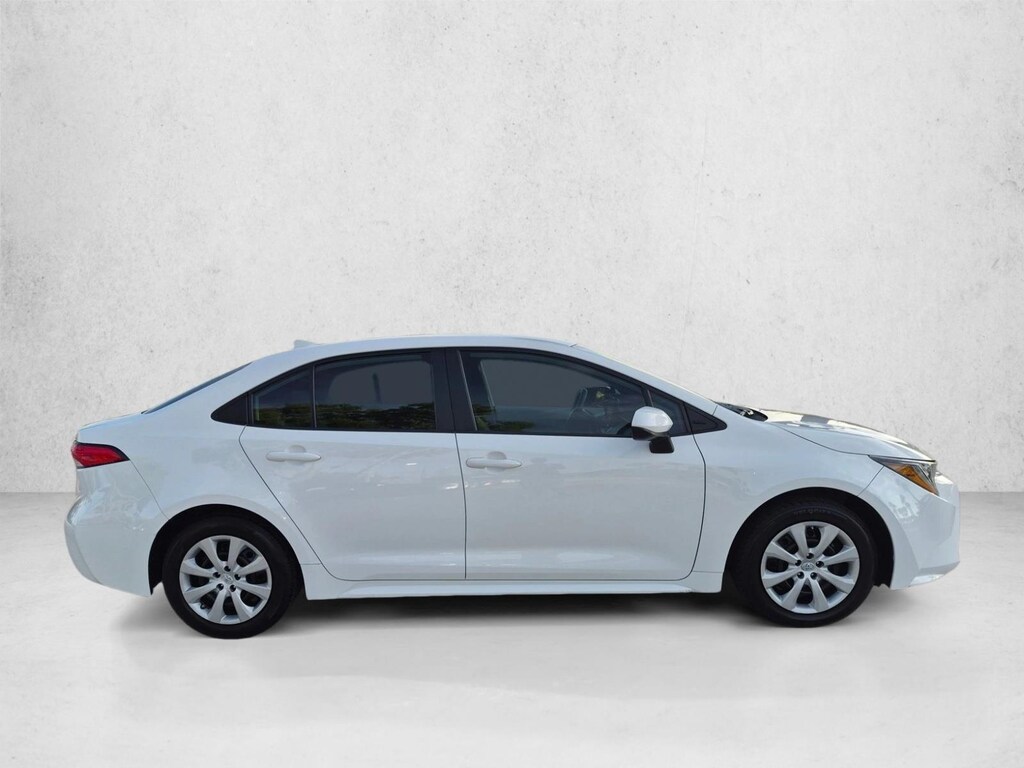Used 2022 Toyota Corolla LE Sedan