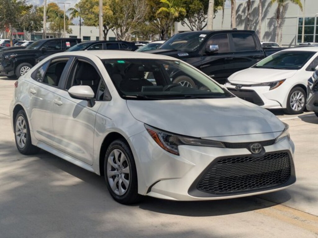 Used 2021 Toyota Corolla LE Sedan