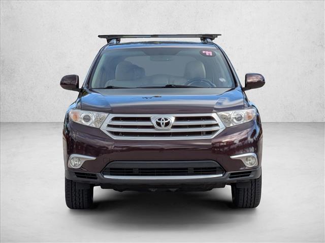 2011 Toyota Highlander SE photo 2