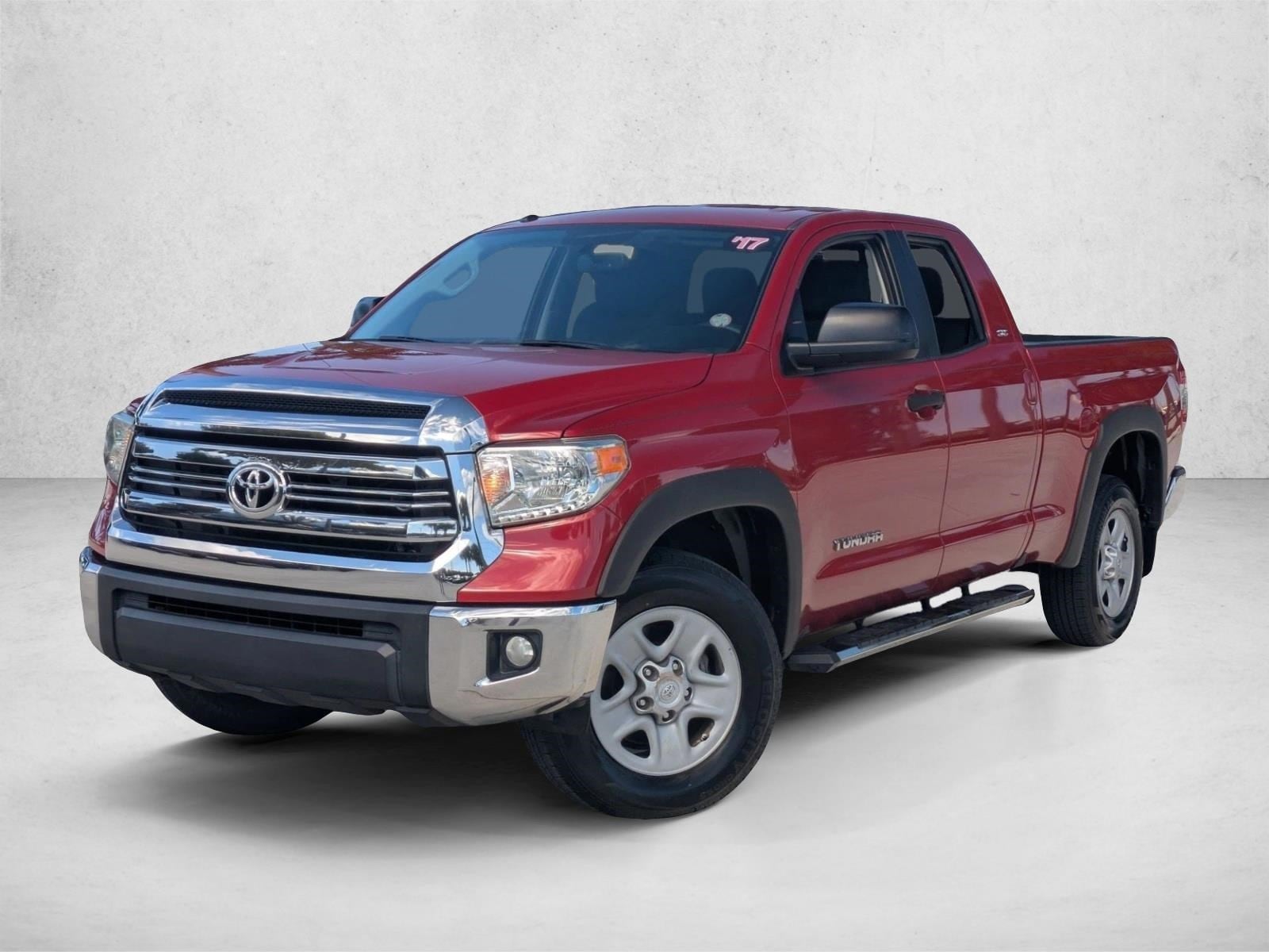 2017 Toyota Tundra SR5's photo