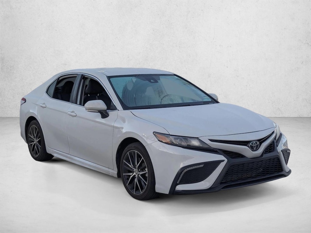 Used 2024 Toyota Camry SE Sedan