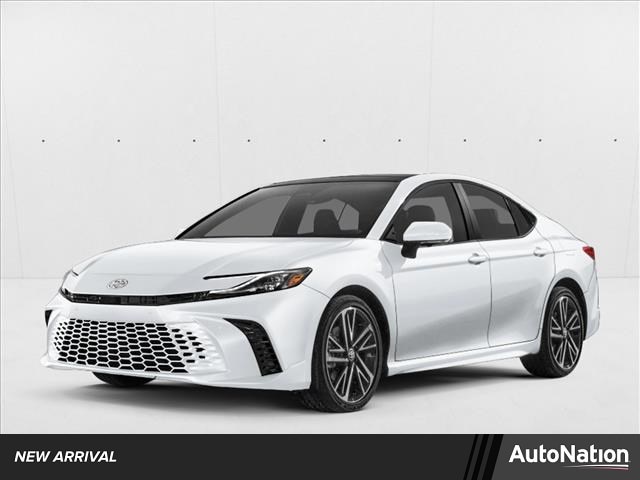 2025 Toyota Camry XSE Hybrid's photo