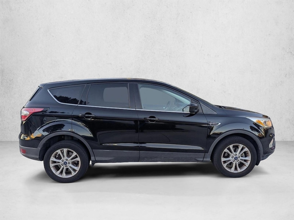 Used 2017 Ford Escape SE SUV