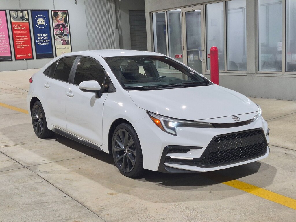 Used 2023 Toyota Corolla SE Sedan