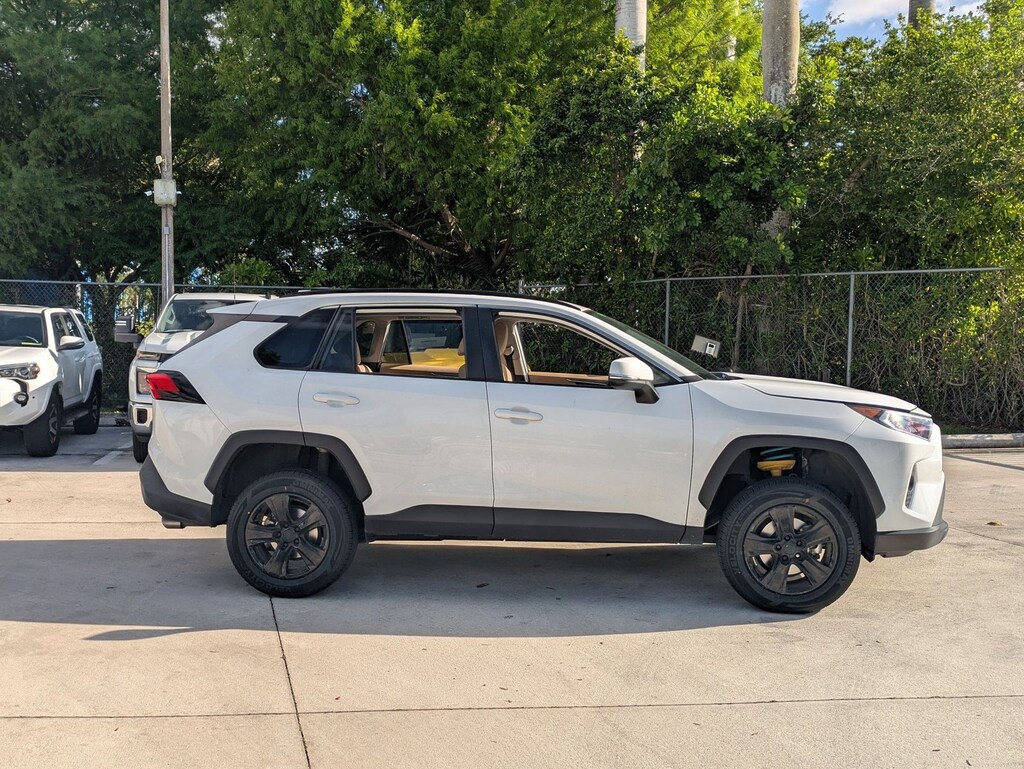 Used 2021 Toyota RAV4 XLE SUV