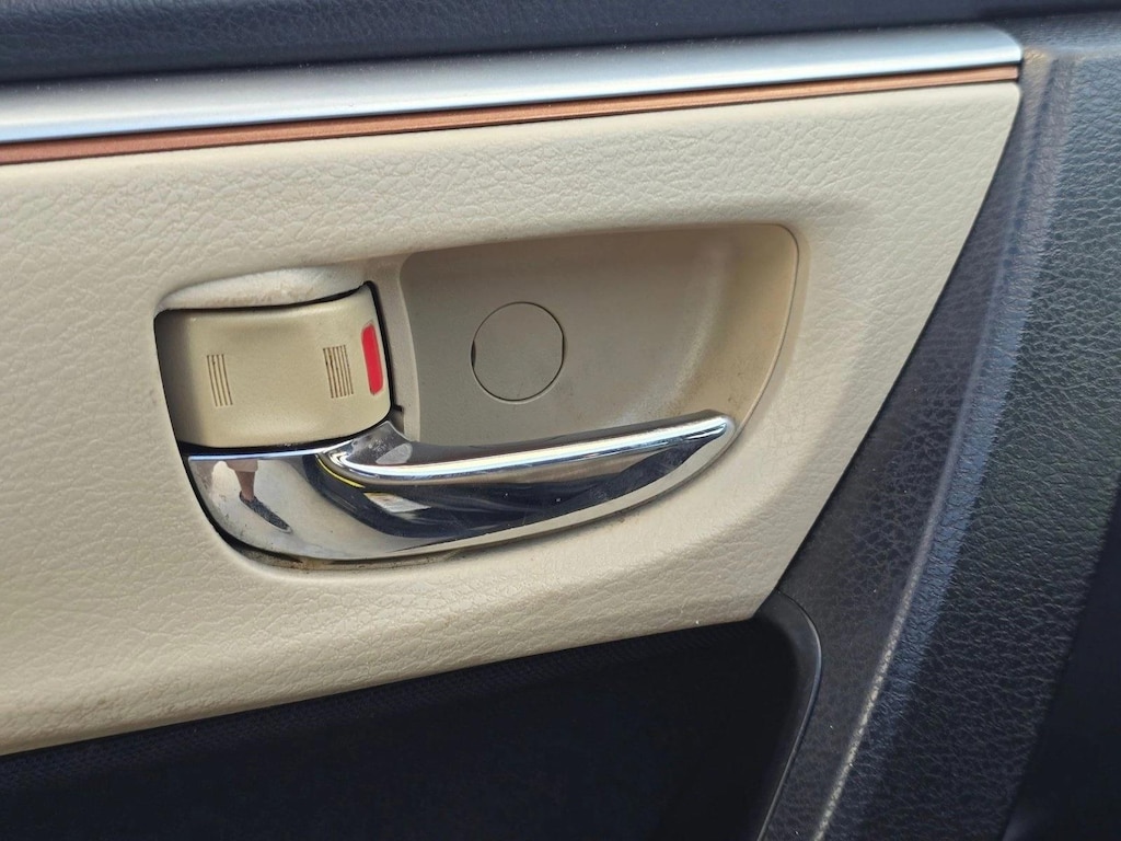 Used 2015 Toyota Corolla LE Sedan
