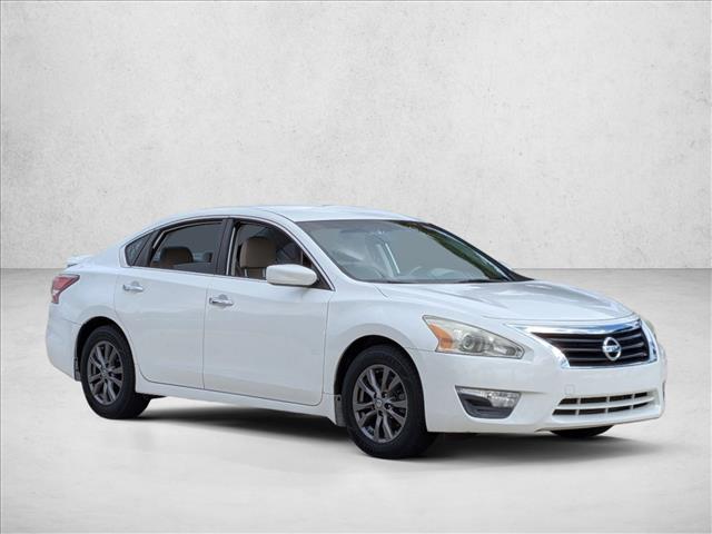 2015 Nissan Altima 2.5 S photo 4