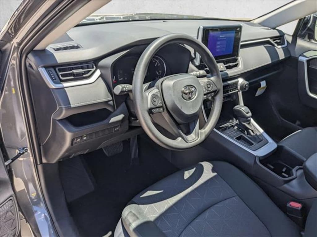 Used 2025 Toyota RAV4 XLE SUV