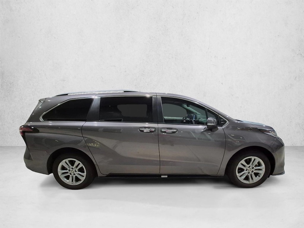 Used 2022 Toyota Sienna Limited 7 Passenger Van Passenger Van