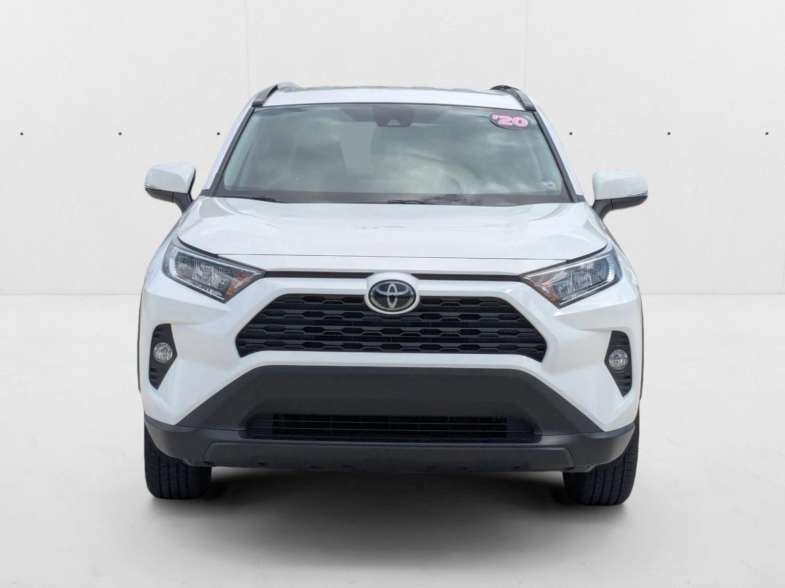 2020 Toyota RAV4 XLE photo 2