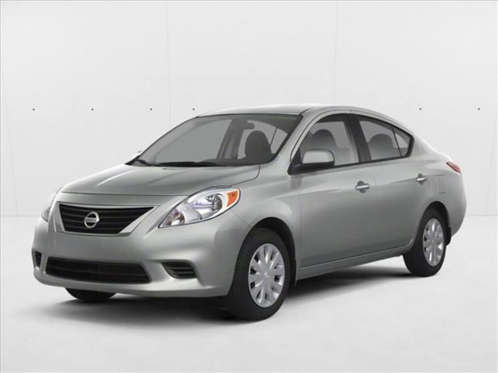 Used 2013 Nissan Versa 1.6 SL Sedan