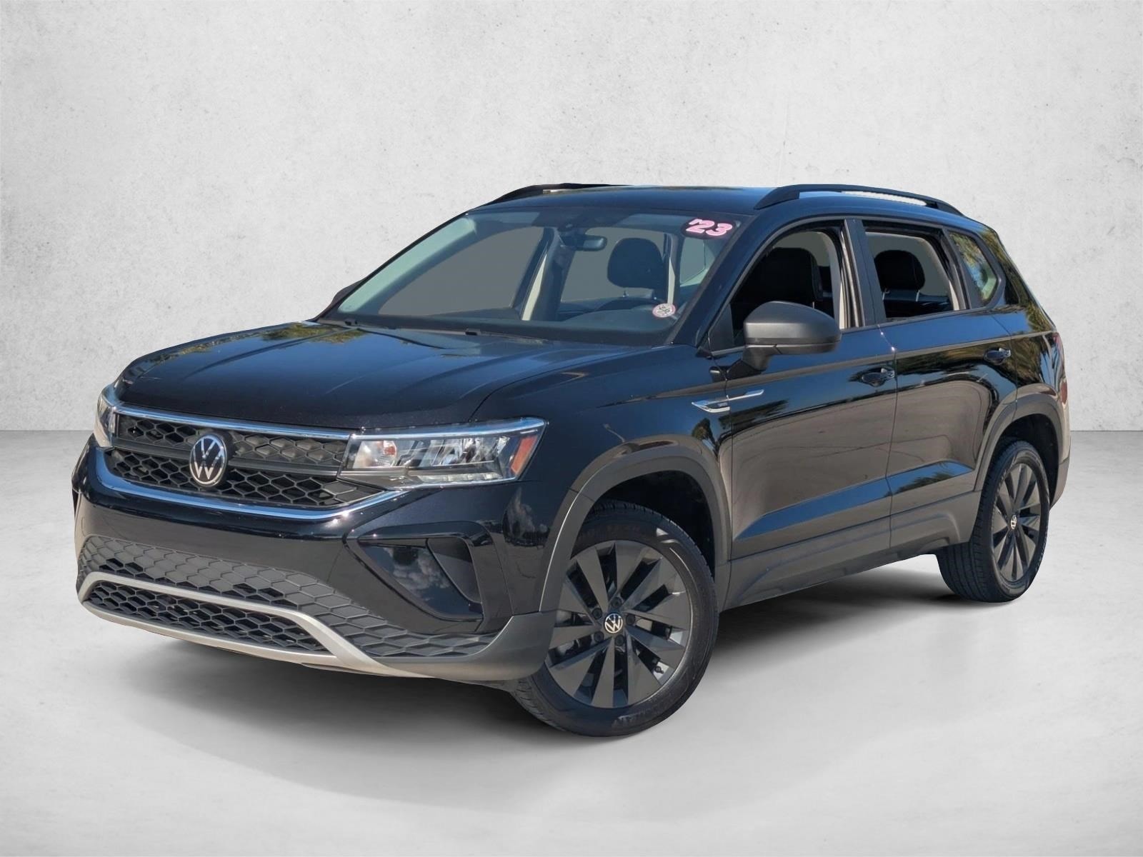 2023 Volkswagen Taos S's photo