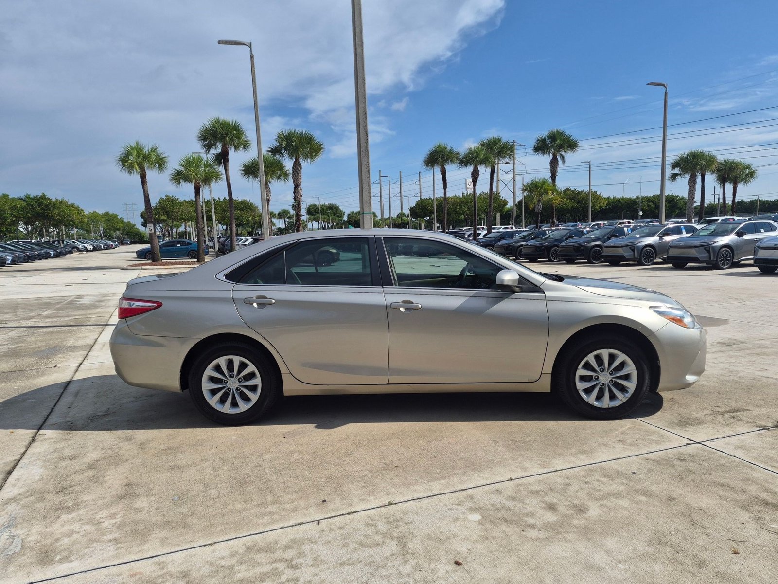 Used 2017 Toyota Camry LE Sedan