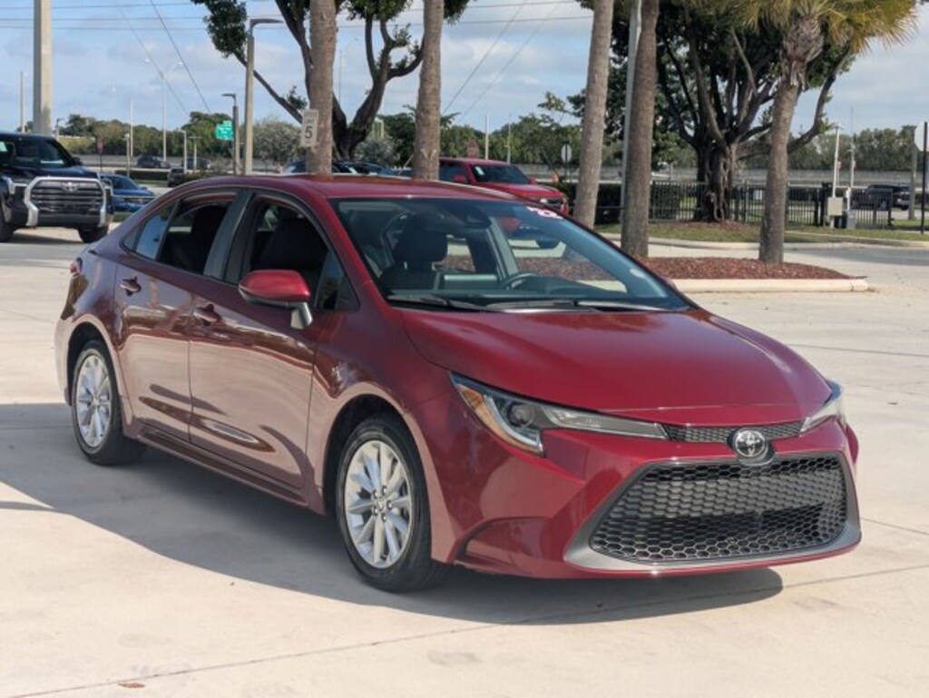Used 2022 Toyota Corolla LE Sedan
