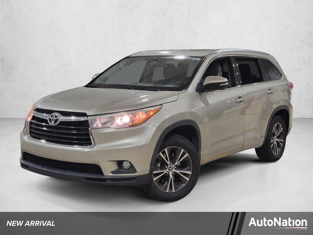 Used 2016 Toyota Highlander XLE V6 SUV