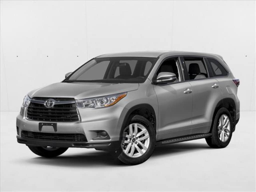 Used 2016 Toyota Highlander LE Plus V6 SUV