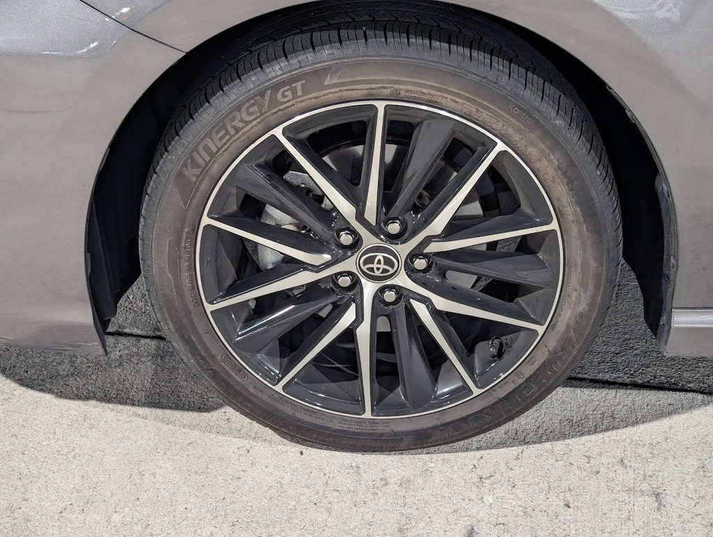 Used 2023 Toyota Camry SE Sedan