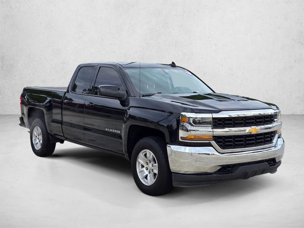 Used 2018 Chevrolet Silverado 1500 LT w/1LT Truck Double Cab
