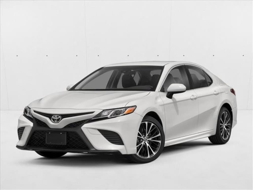 Used 2019 Toyota Camry SE Sedan