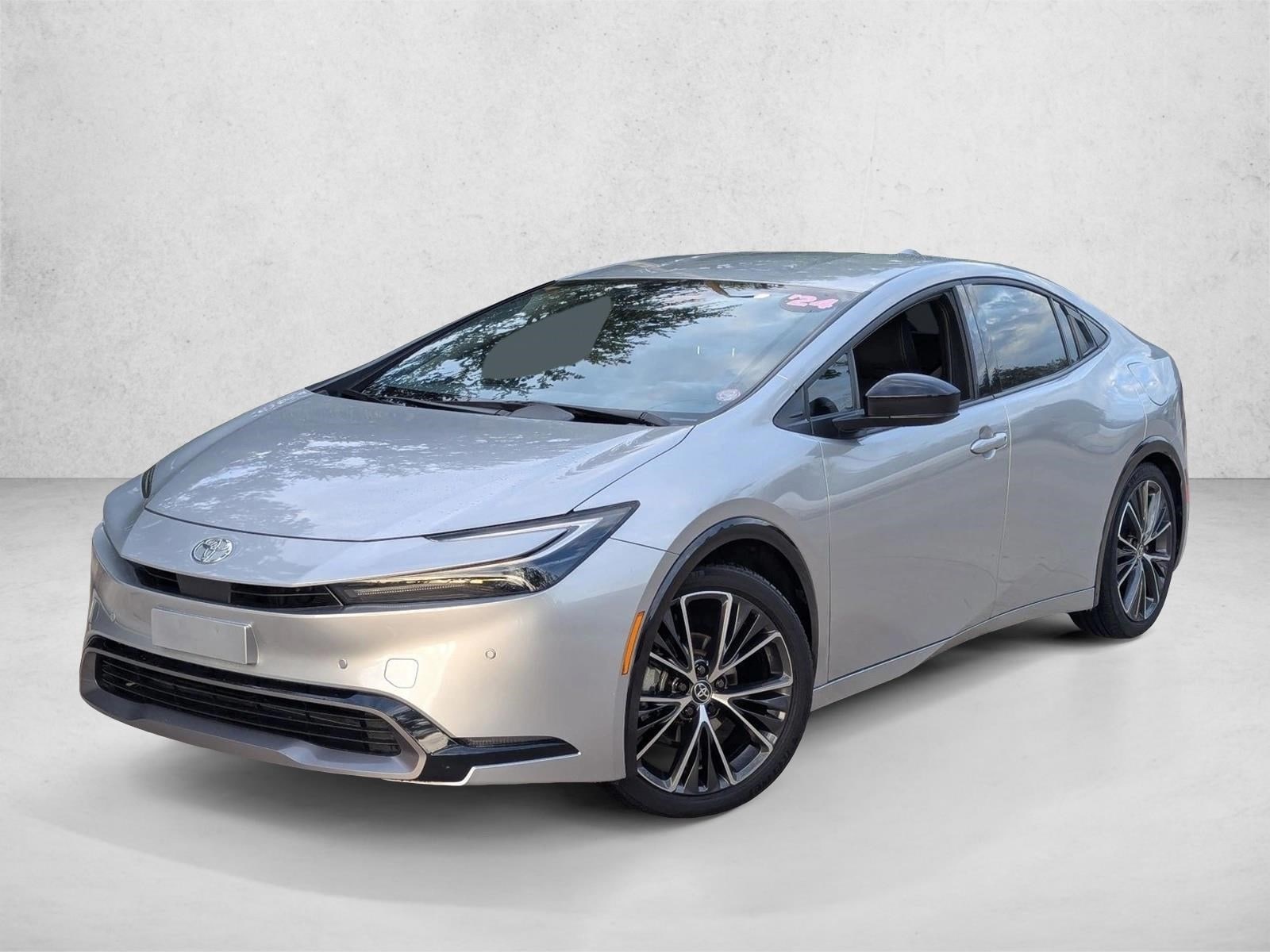 2024 Toyota Prius XLE FWD's photo