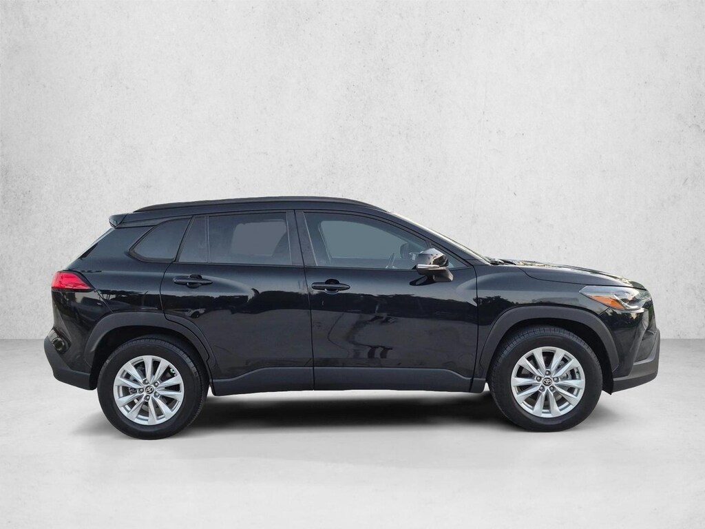Used 2023 Toyota Corolla Cross LE SUV