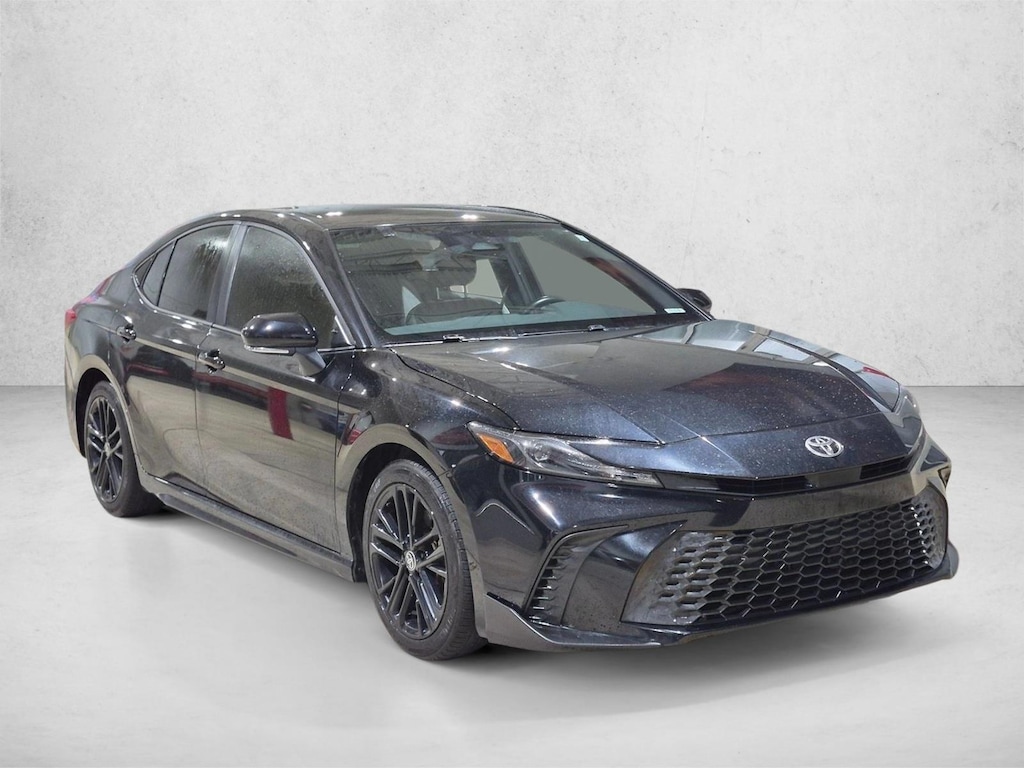 Used 2025 Toyota Camry SE Sedan