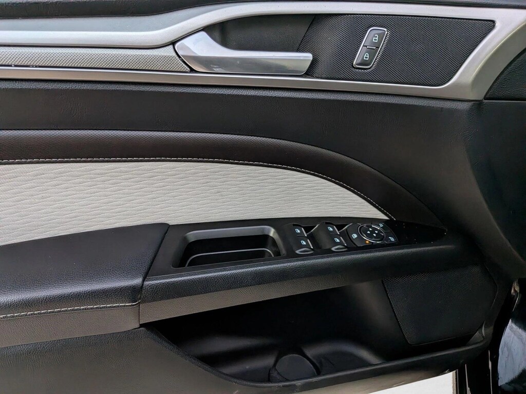 Used 2019 Ford Fusion SE Sedan