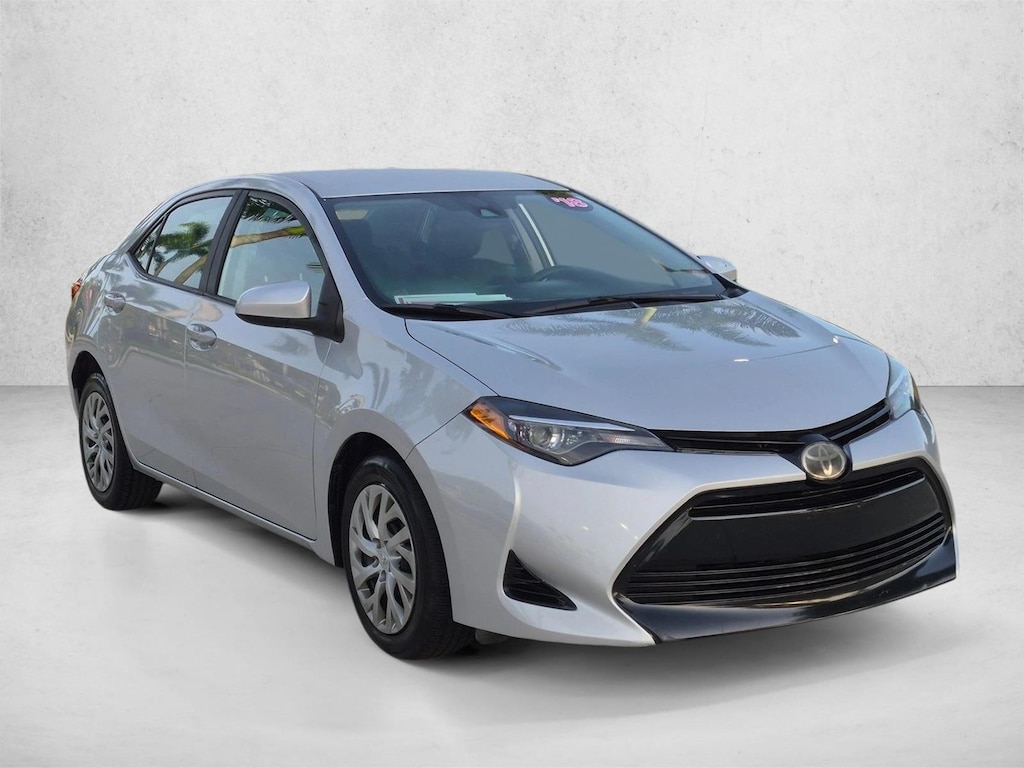 Used 2018 Toyota Corolla LE Sedan