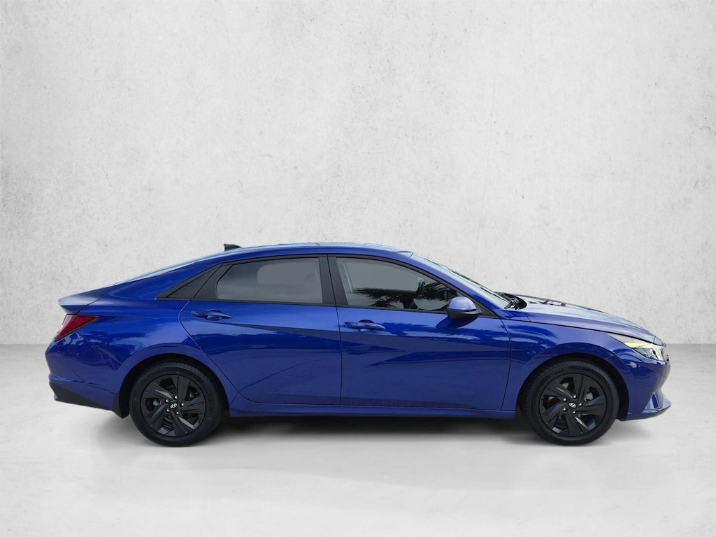 Used 2023 Hyundai Elantra HEV Blue Sedan
