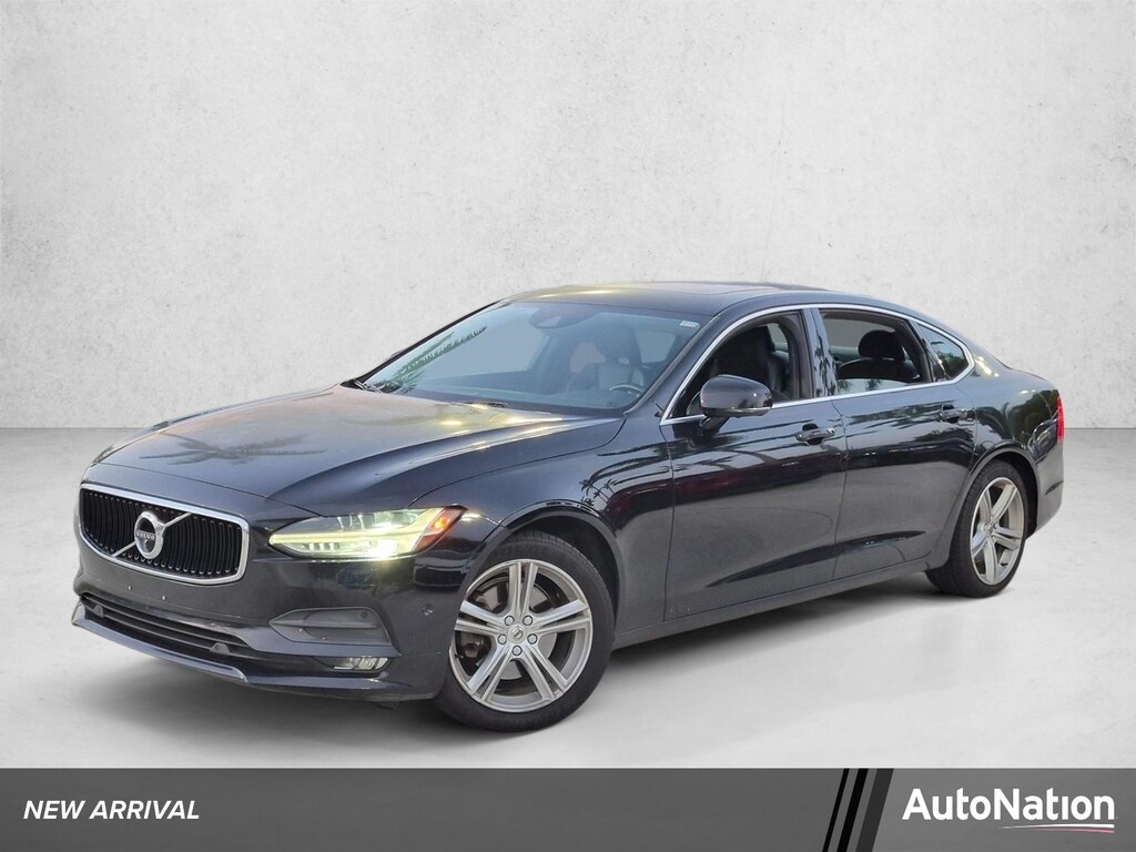 Used 2018 Volvo S90 T5 FWD Momentum Sedan