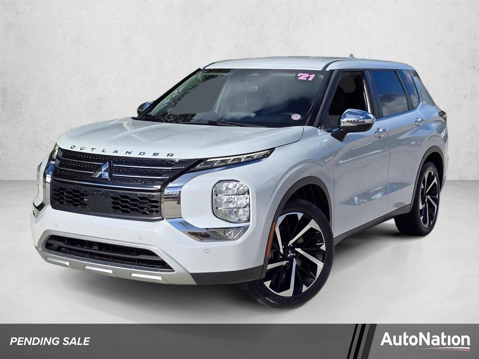 2022 Mitsubishi Outlander SE FWD's photo