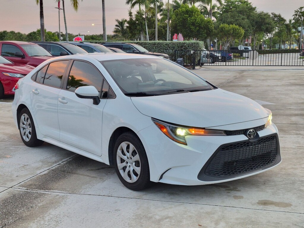 Used 2022 Toyota Corolla LE Sedan