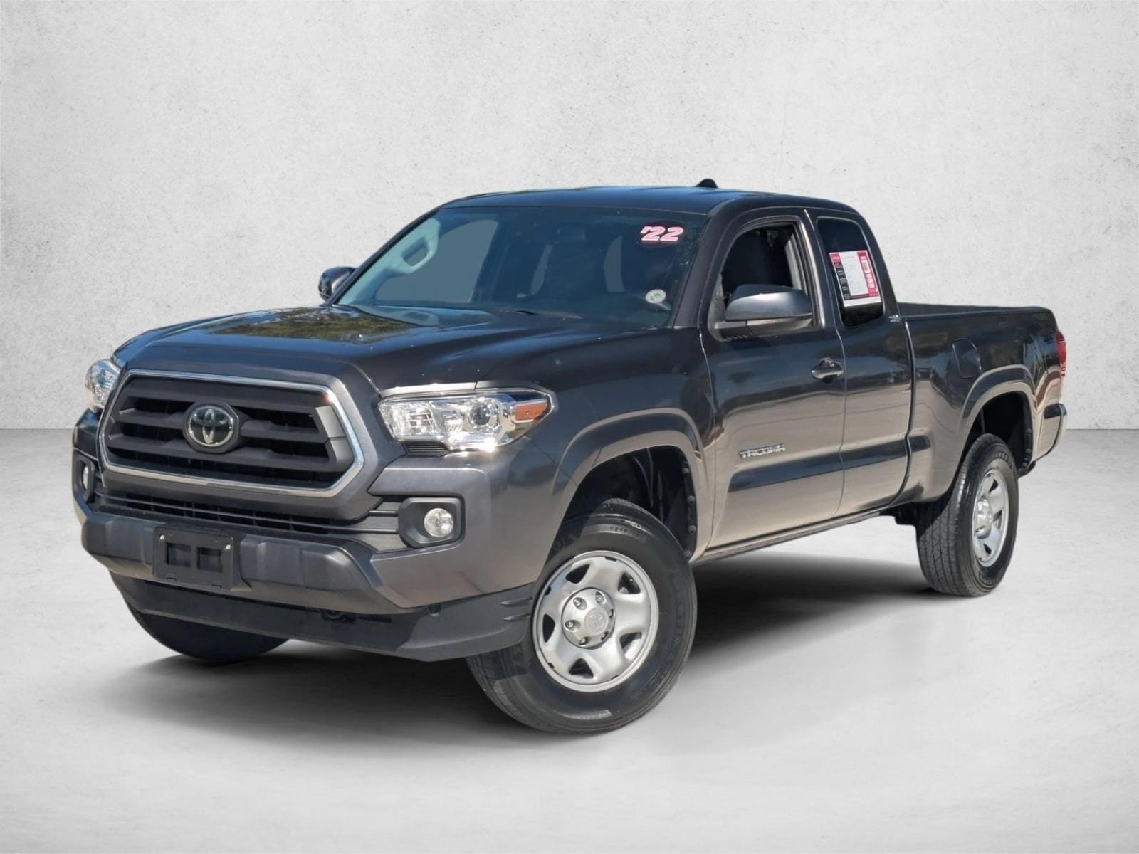 2022 Toyota Tacoma SR5's photo