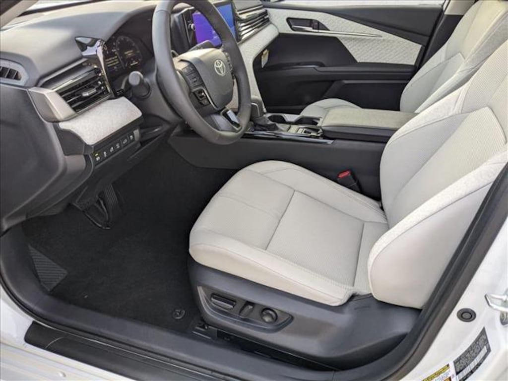 Used 2025 Toyota Camry XLE Sedan