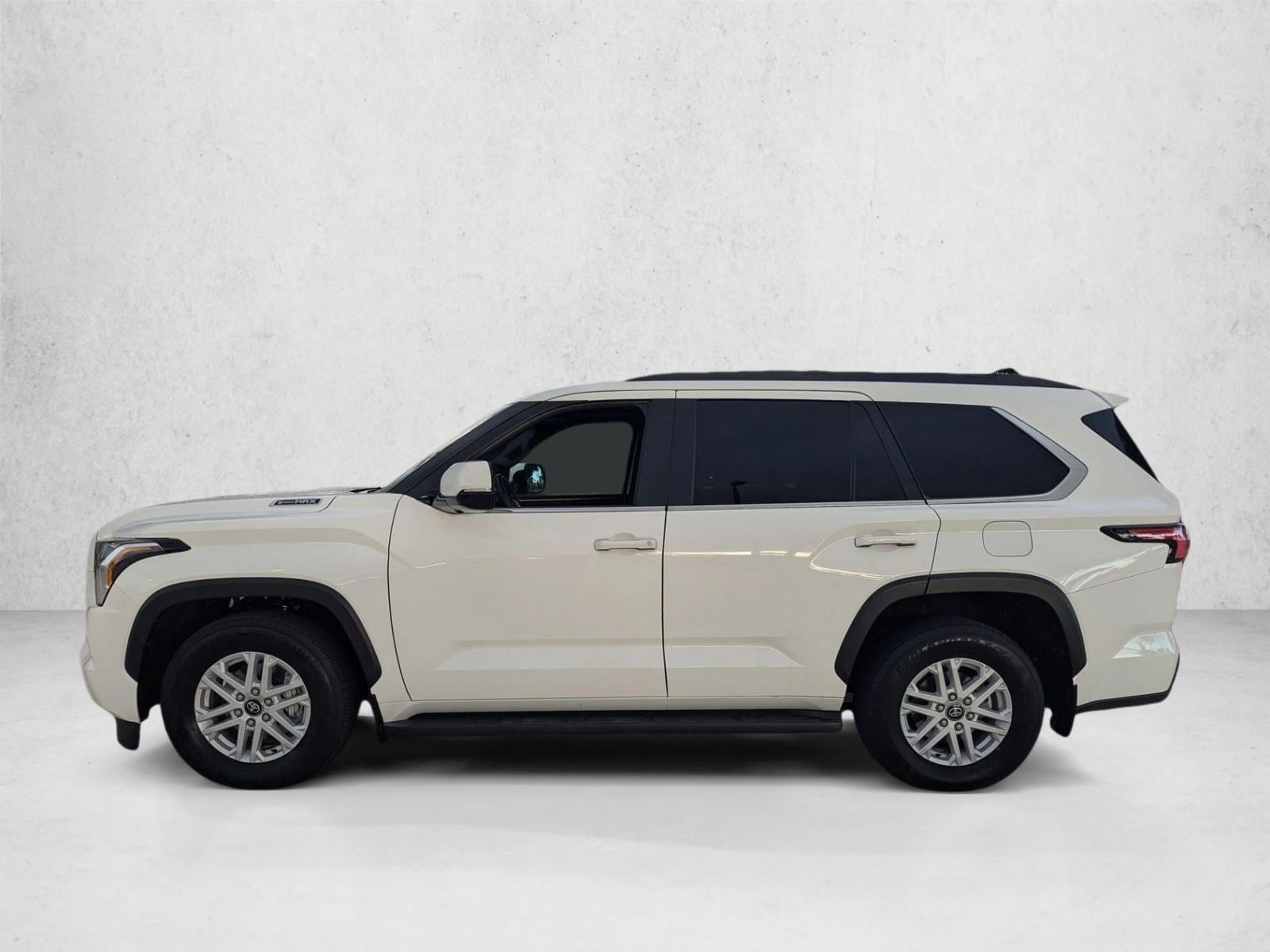 2025 Toyota Sequoia SR5 - Photo 8