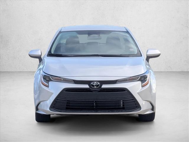 2025 Toyota Corolla LE photo 2