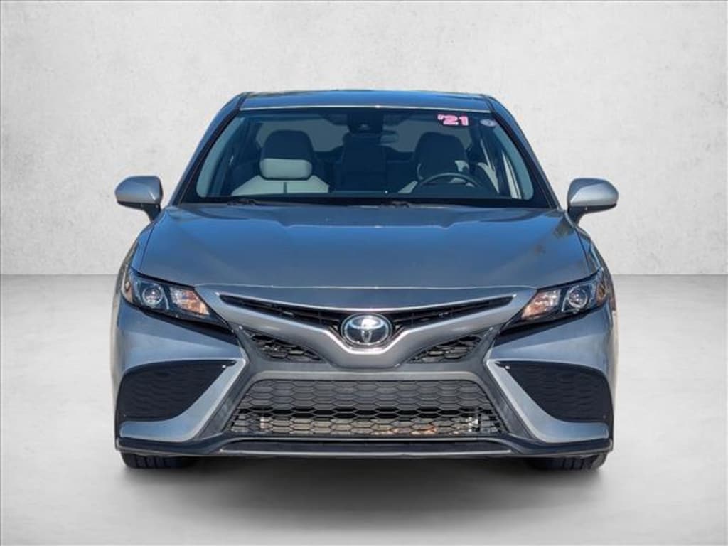 Used 2021 Toyota Camry SE Sedan
