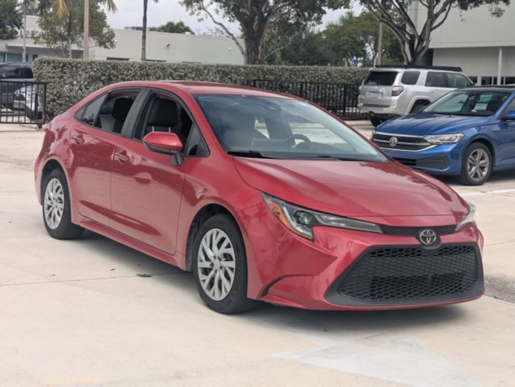 Used 2020 Toyota Corolla LE Sedan