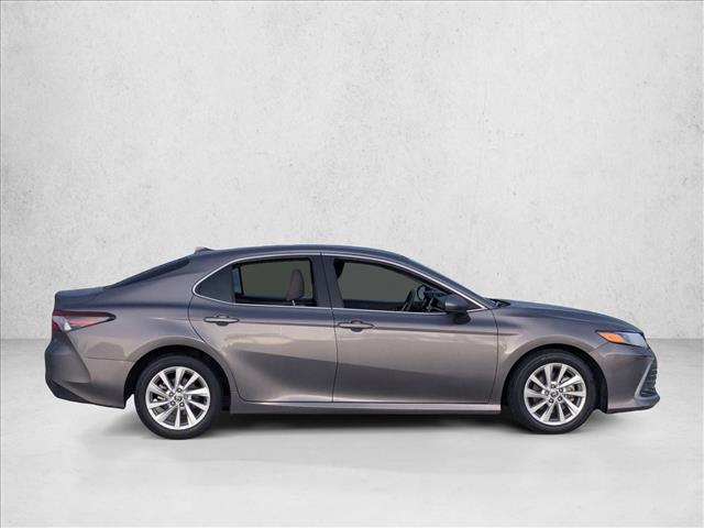 2023 Toyota Camry LE photo 4