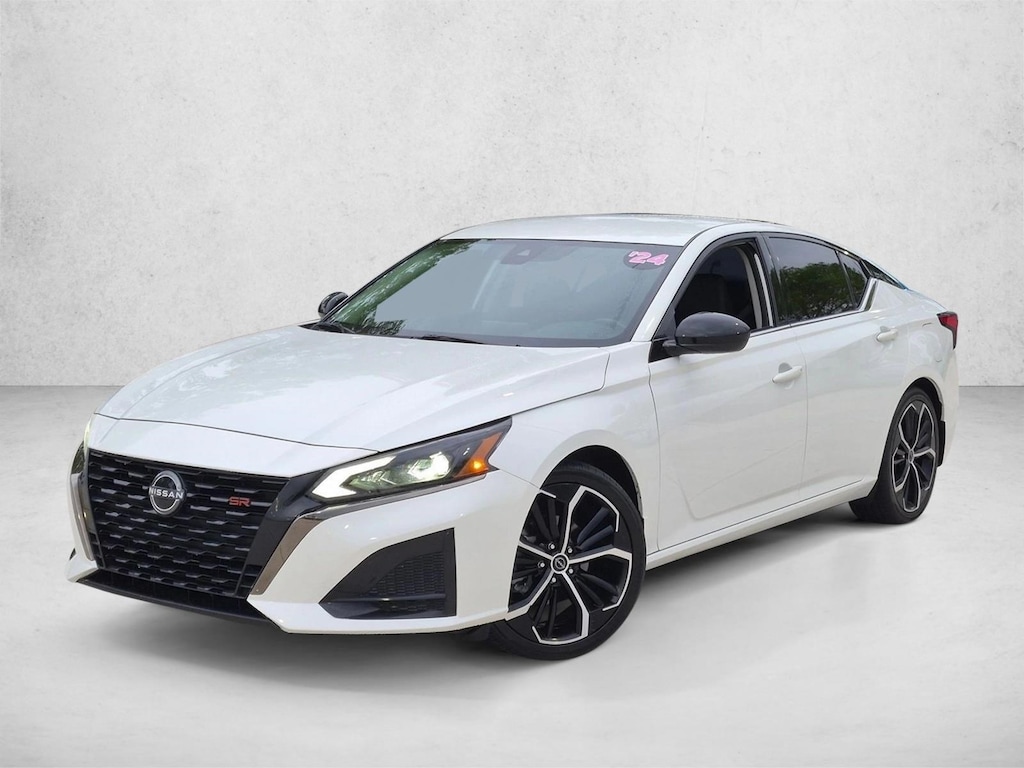 Used 2024 Nissan Altima 2.5 SR Sedan