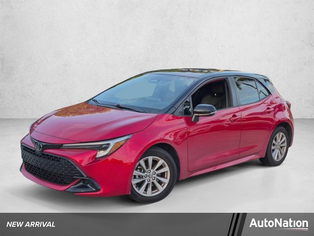 Used 2024 Toyota Corolla Hatchback SE Hatchback