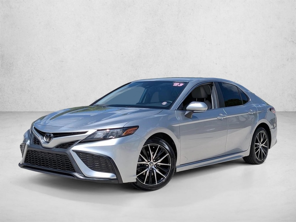 Used 2023 Toyota Camry SE Sedan