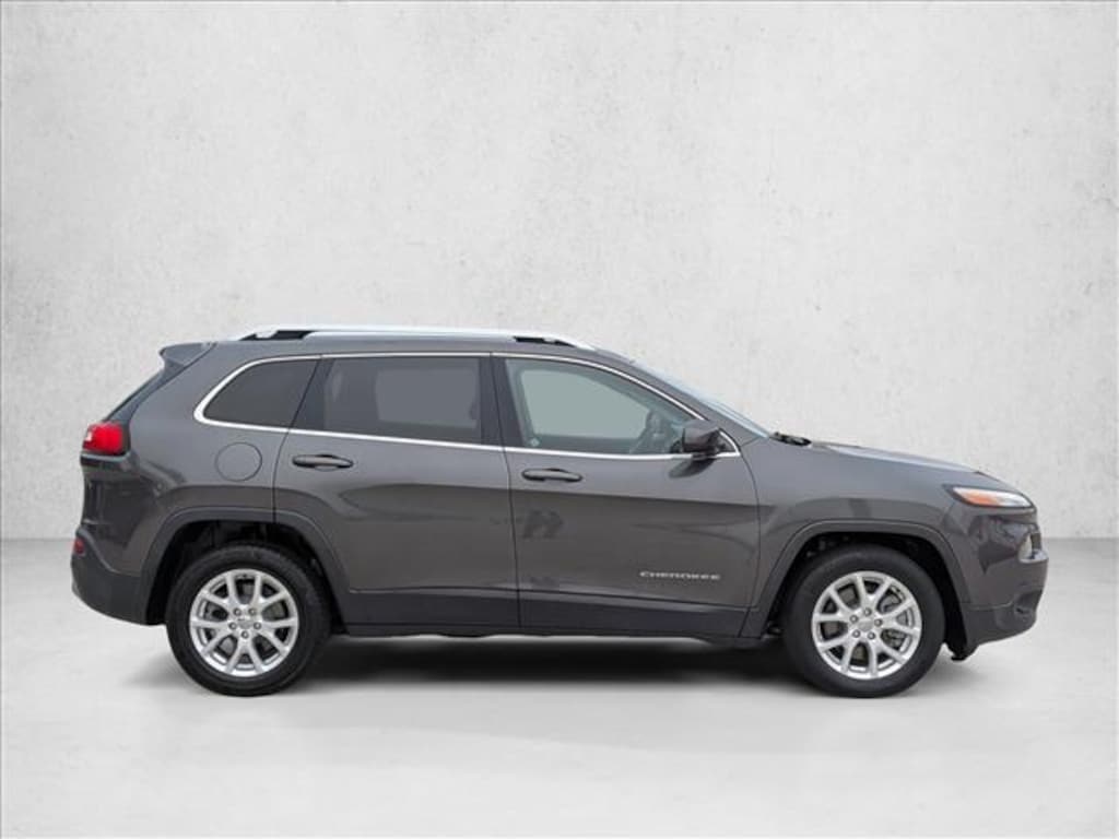 Used 2014 Jeep Cherokee Latitude FWD SUV