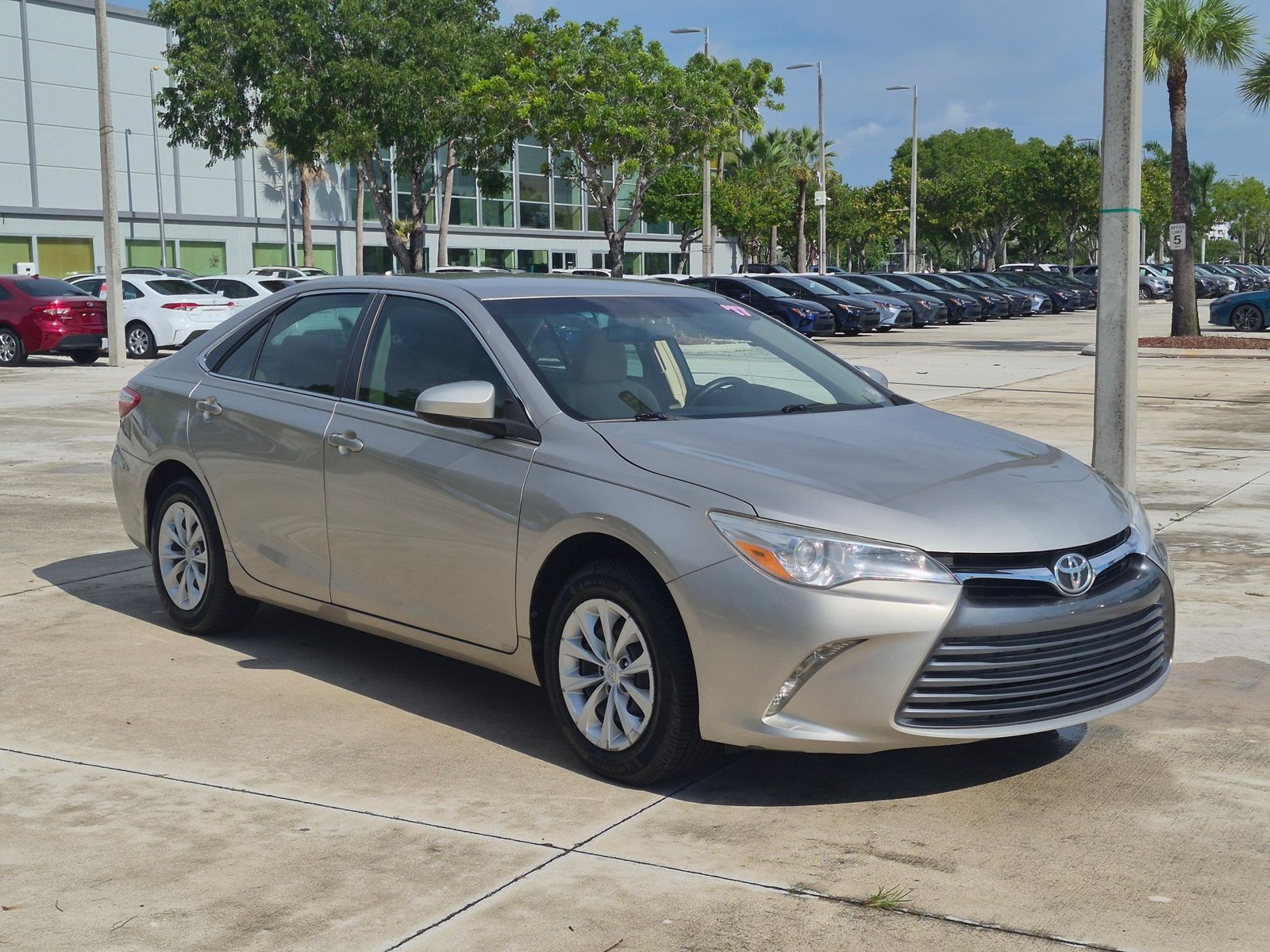Used 2017 Toyota Camry LE Sedan