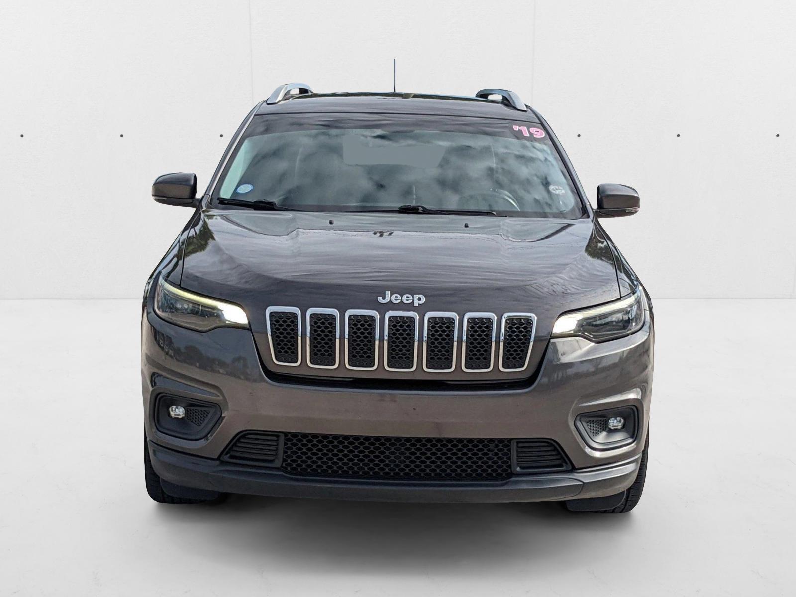 Used 2019 Jeep Cherokee Latitude Plus with VIN 1C4PJLLB9KD262525 for sale in Davie, FL