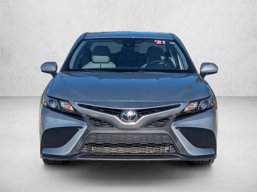 Used 2021 Toyota Camry SE Sedan
