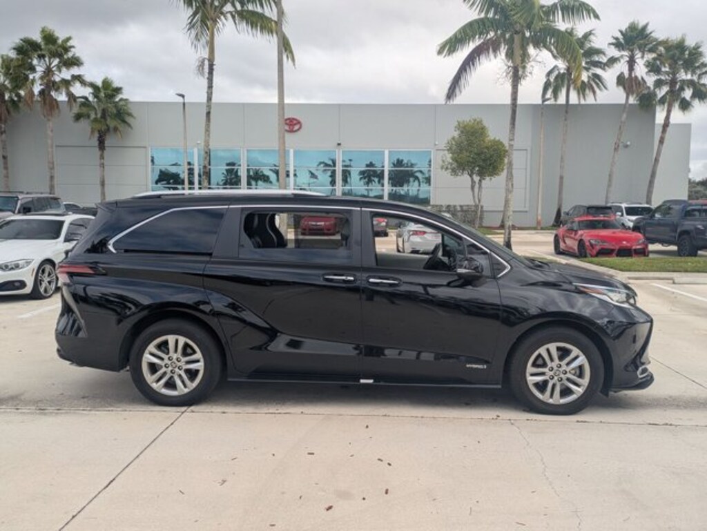 Used 2021 Toyota Sienna Limited 7 Passenger Van